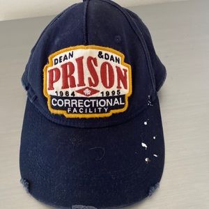 DSQUARED 2 hat worn twice